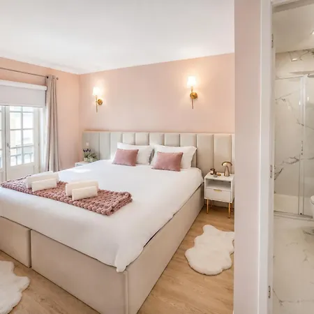 Opus House Penzion Guimarães